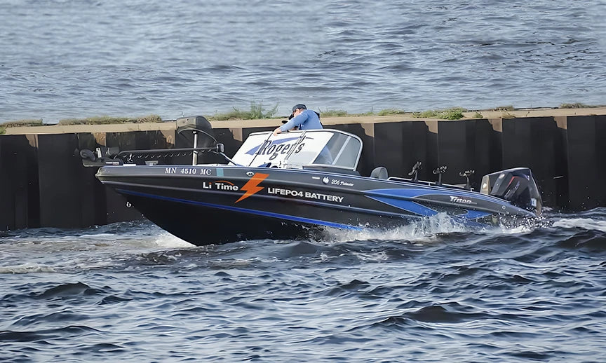 Litime Trolling Motor scene lithium battery